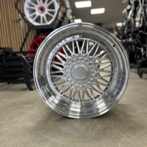 4 ROUES COMPLETES 17P